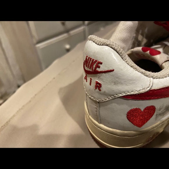 Vintage Air Force 1-2004 Valentine’s Day - Picture 3 of 6